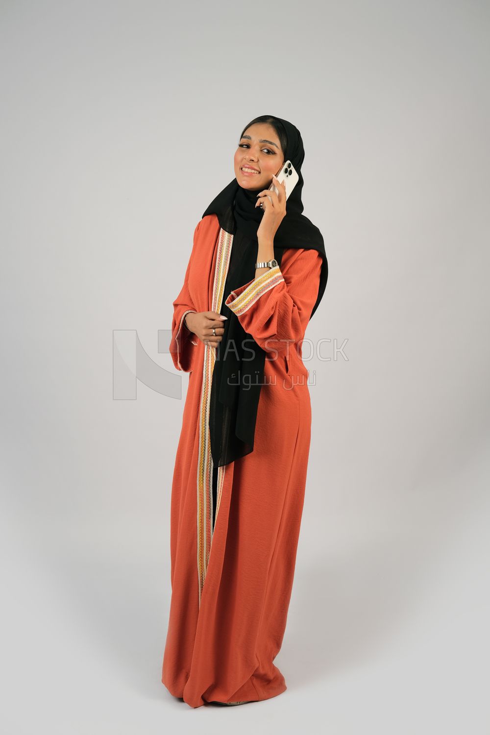 Gulf girl talking on the phone