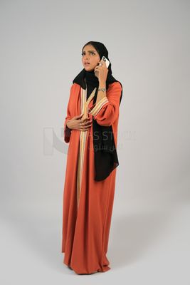 Gulf girl talking on the phone