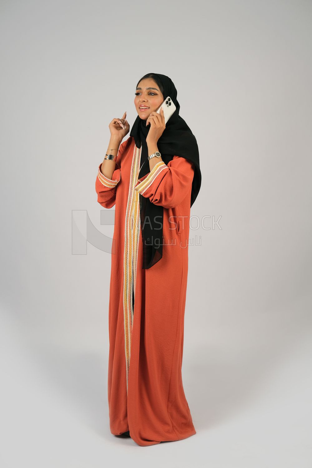 Gulf girl talking on the phone