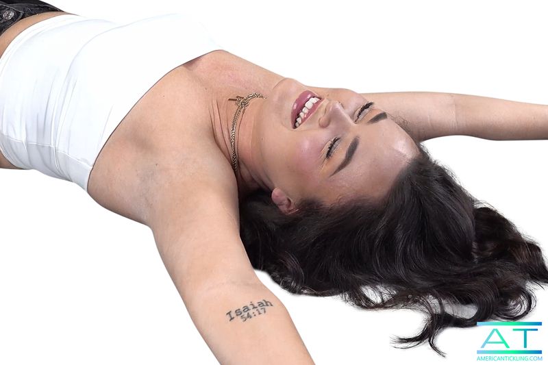 Kim&#39;s Intro To Tickling (4K)