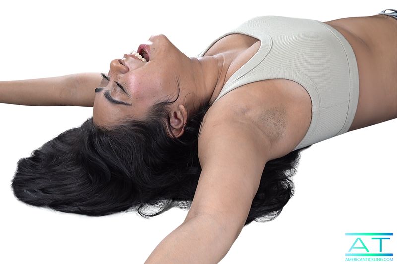 Jenni&#39;s Feather Hysteria 2 (4K)