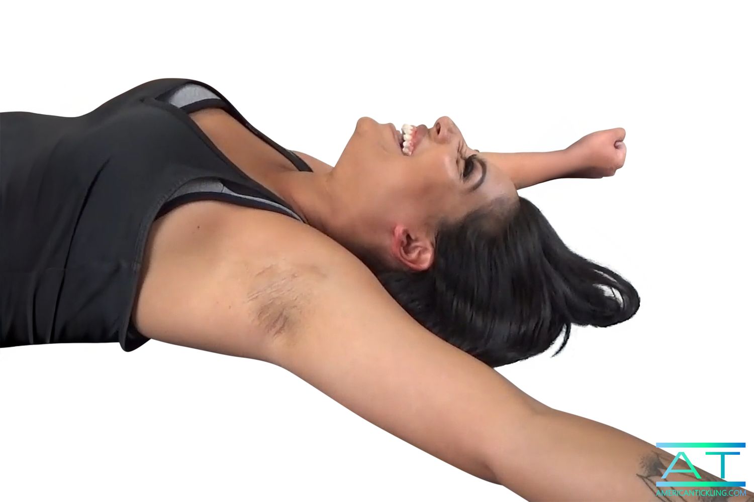 Indica&#39;s Hips &amp; Armpits