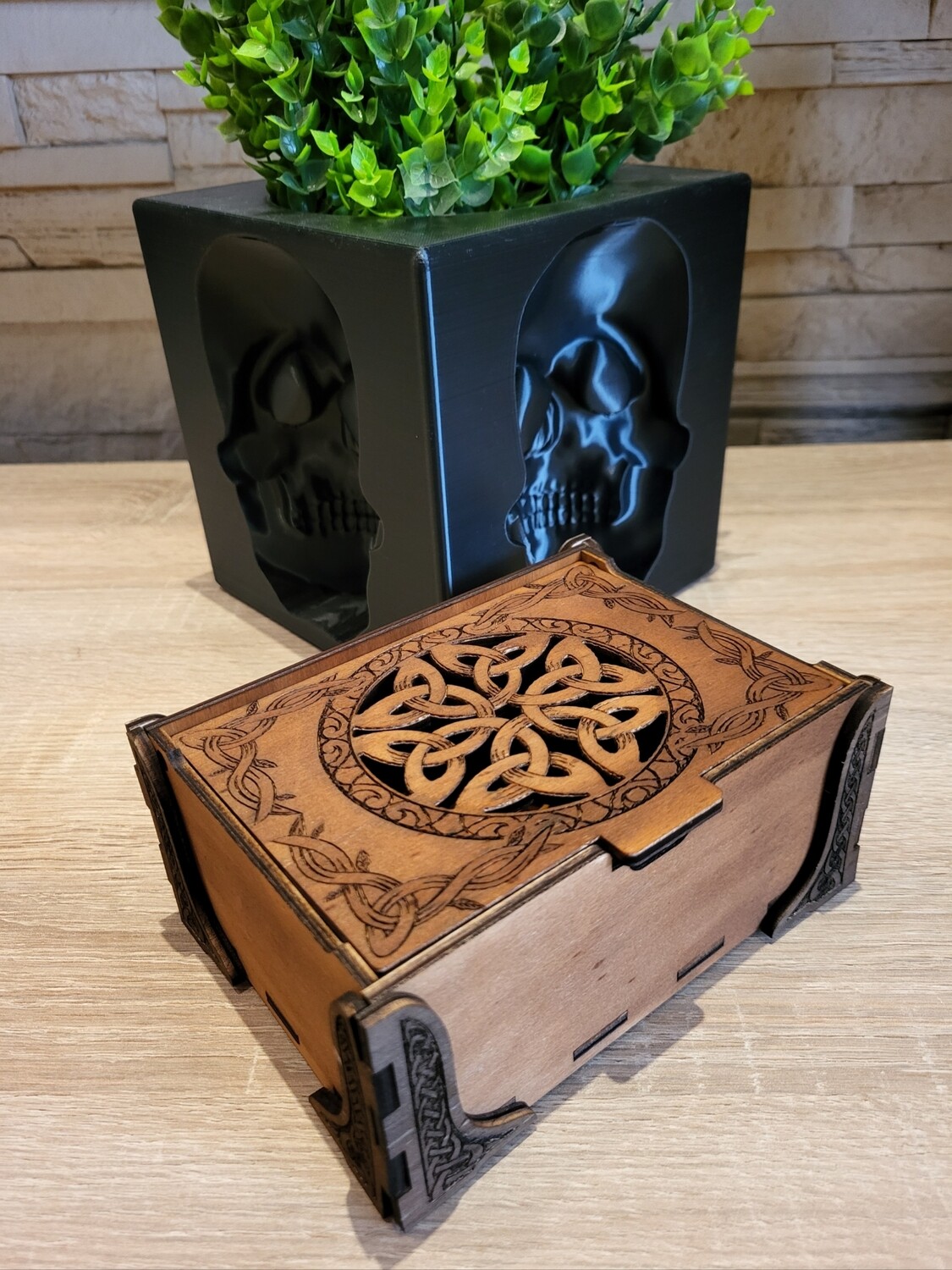 Aufbewahrungsbox aus Holz, handbemalt. In verschiedenen Farben erhältlich 