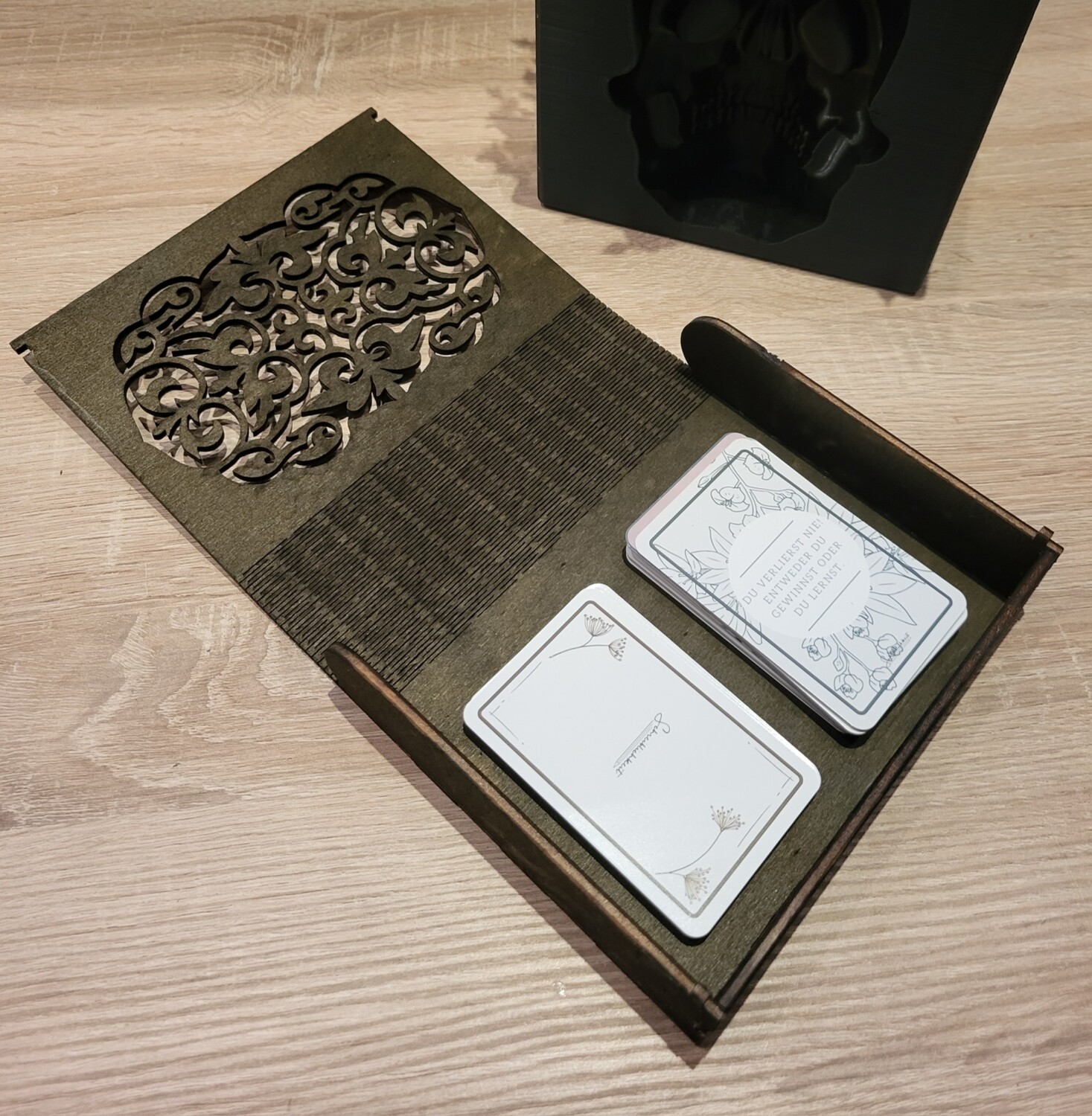 Tarot Karten Box aus Holz, handbemalt. In verschiedenen Farben bestellbar 