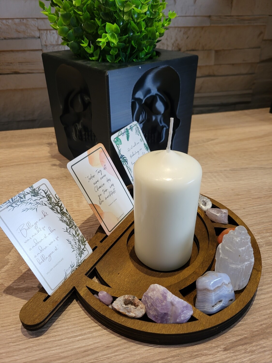 Tarot Karten Halter "Mond" mit Platz für Kerze und Heilsteinen, handbemalt. In verschiedenen Farben bestellbar