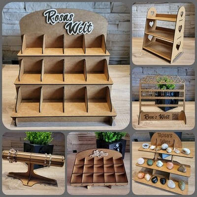 Aufsteller, Ständer, Halter, Organizer zur Präsentation, teilweise personalisierbar.  Aus Holz