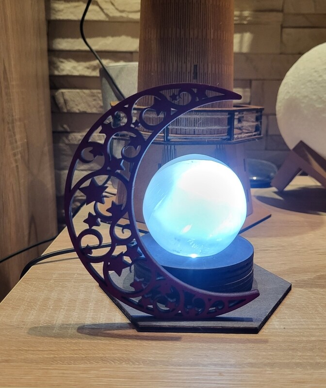 LED USB Kugelhalter "Mond" handgefertigt aus Holz. In verschiedenen Farben erhältlich
