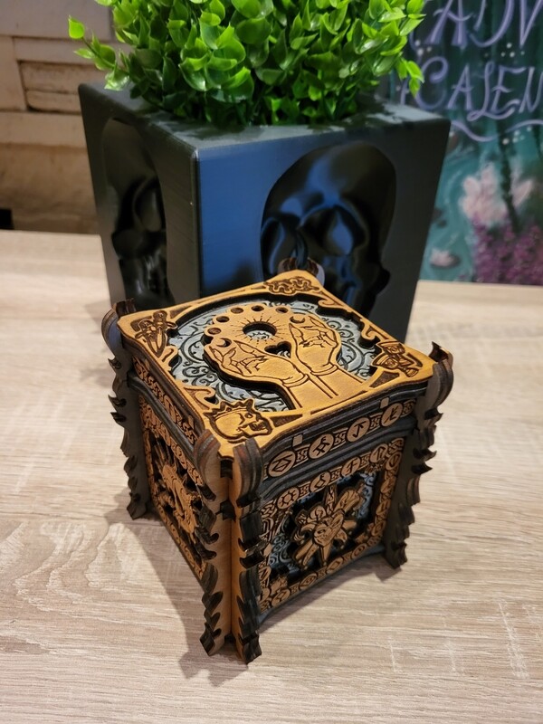 Tarot Karten Box aus Holz, handgefertigt. In verschiedenen Farben erhältlich 