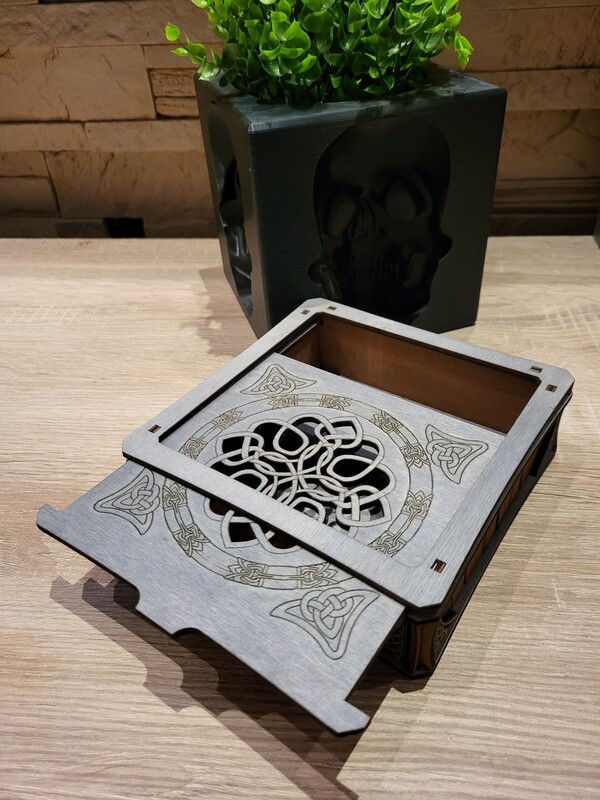 Slider Box, aus Holz. Handgefertigt in verschiedenen Farben erhältlich.