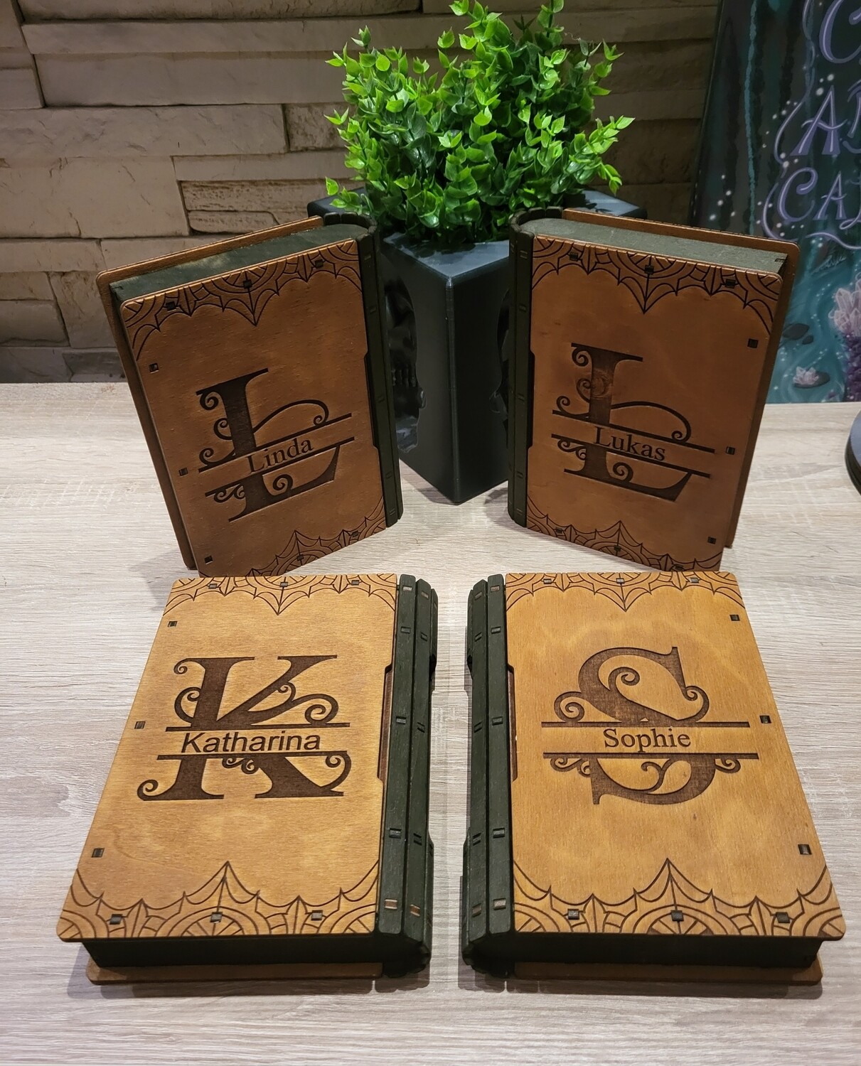 Aufbewahrungsbox/Geschenkbox aus Holz, handgefertigt und personalisierbar. In 2 Größen und verschiedenen Farben erhältlich. Ab