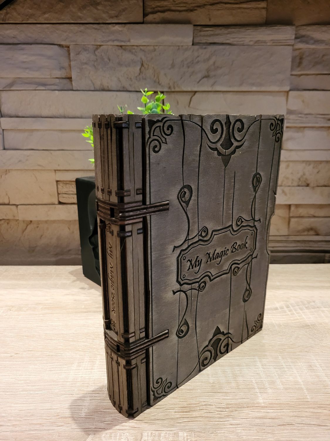 Ringbuch DinA5, handgefertigt aus Holz. Mit Wunschgravur und in verschiedenen Farben erhältlich.