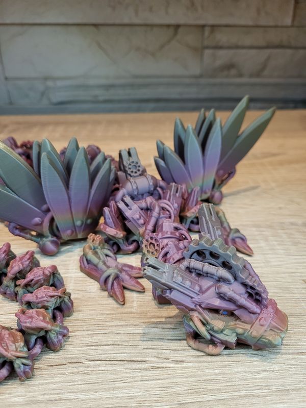 XL Steampunk Drache. In verschiedenen Farben erhältlich. Mit drehbaren Rädchen 