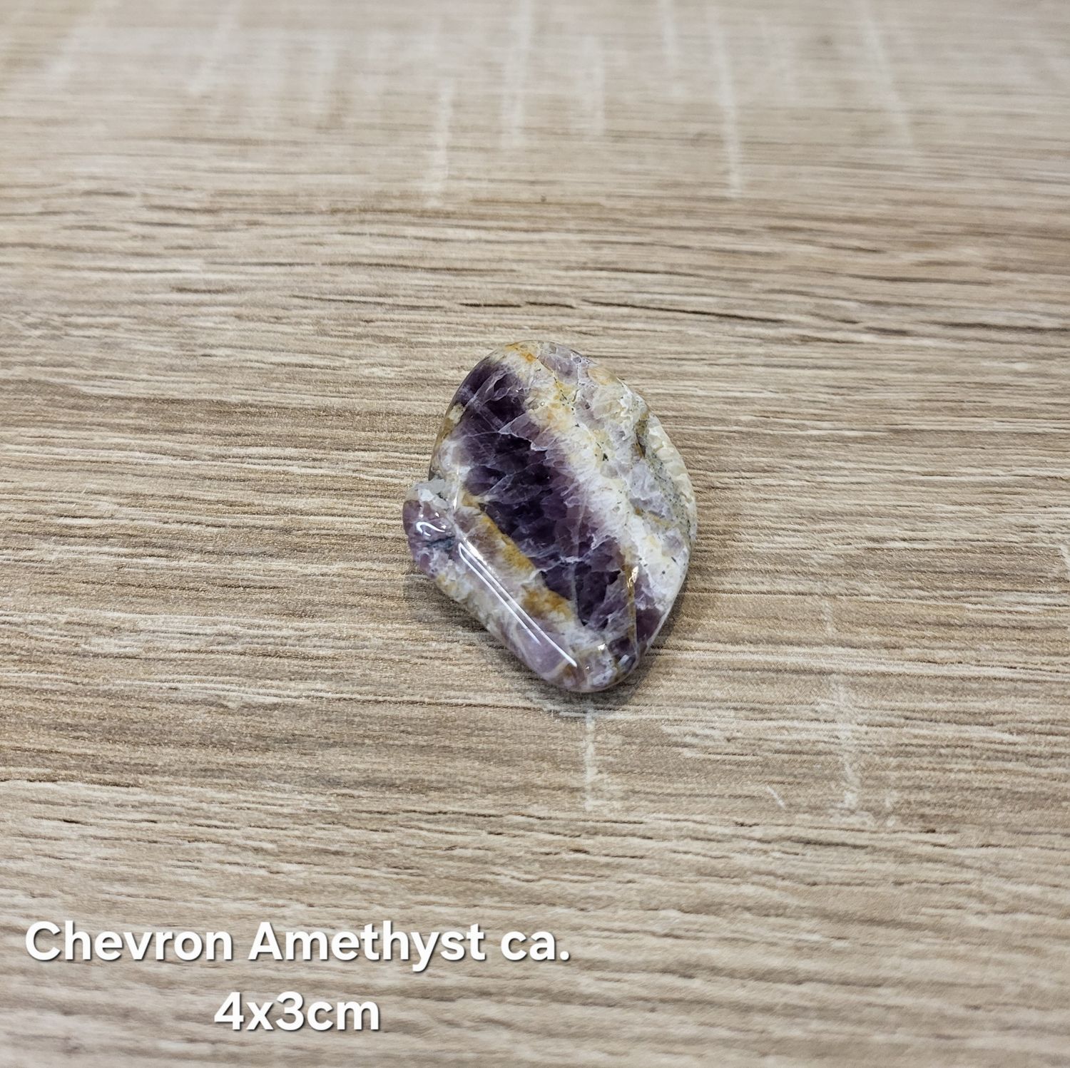 Chevron Amethyst Trommelstein
