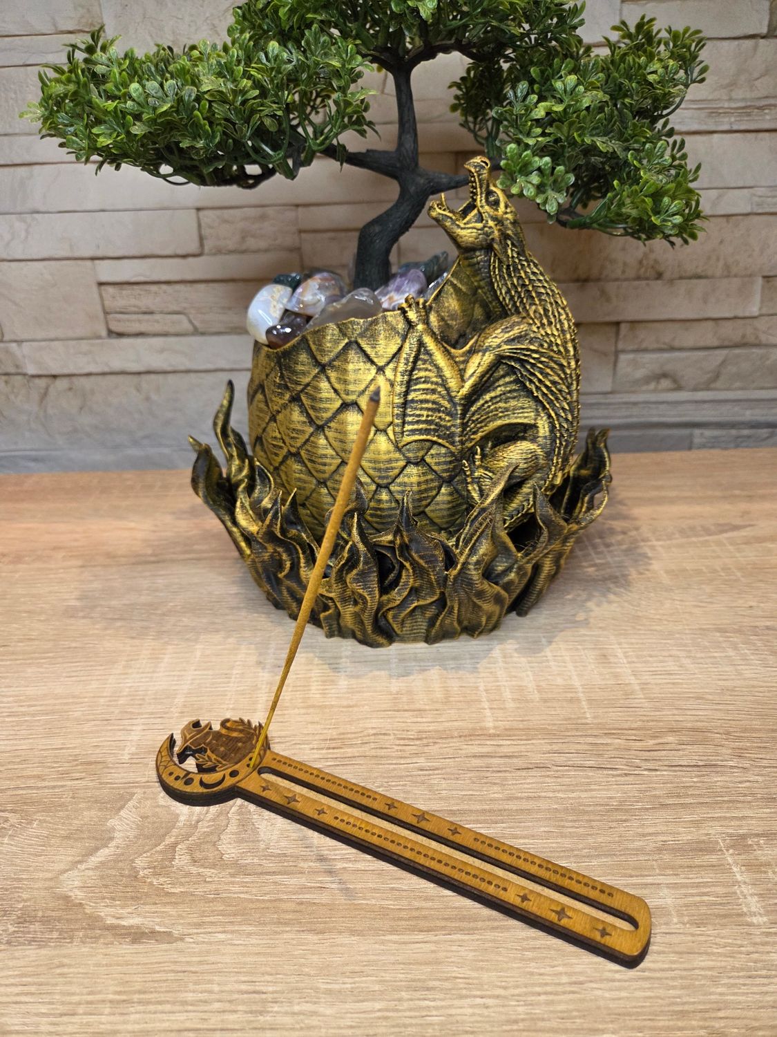 Räucherstäbchen Halter aus Holz, handbemalt. In drei Ausführungen und verschiedenen Farben erhältlich