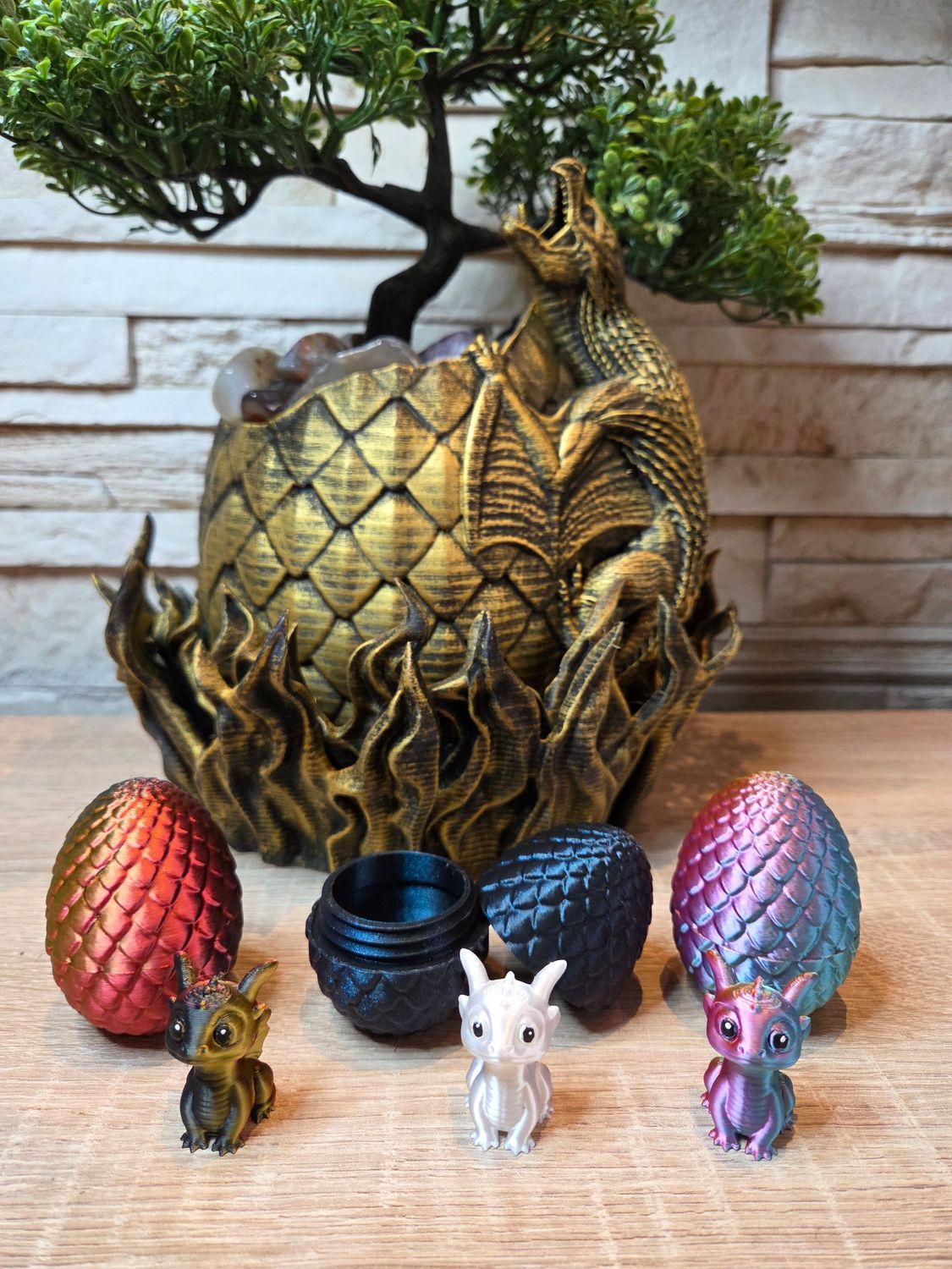 Mini Drache "Kaida" im Ei. In verschiedenen Farben erhältlich
