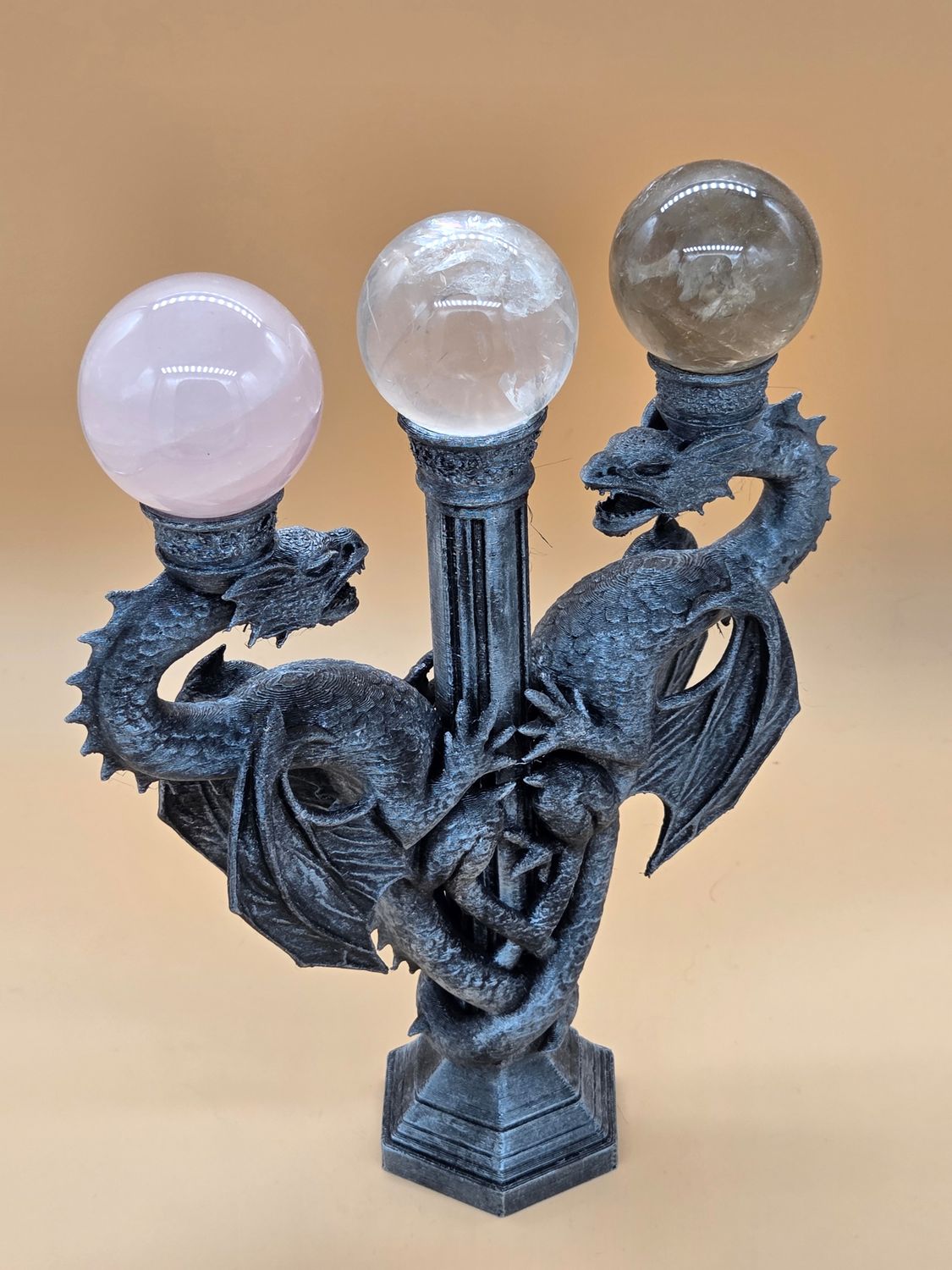 3-er Kugelhalter Drache. In verschiedenen Patinierungen erhältlich. 