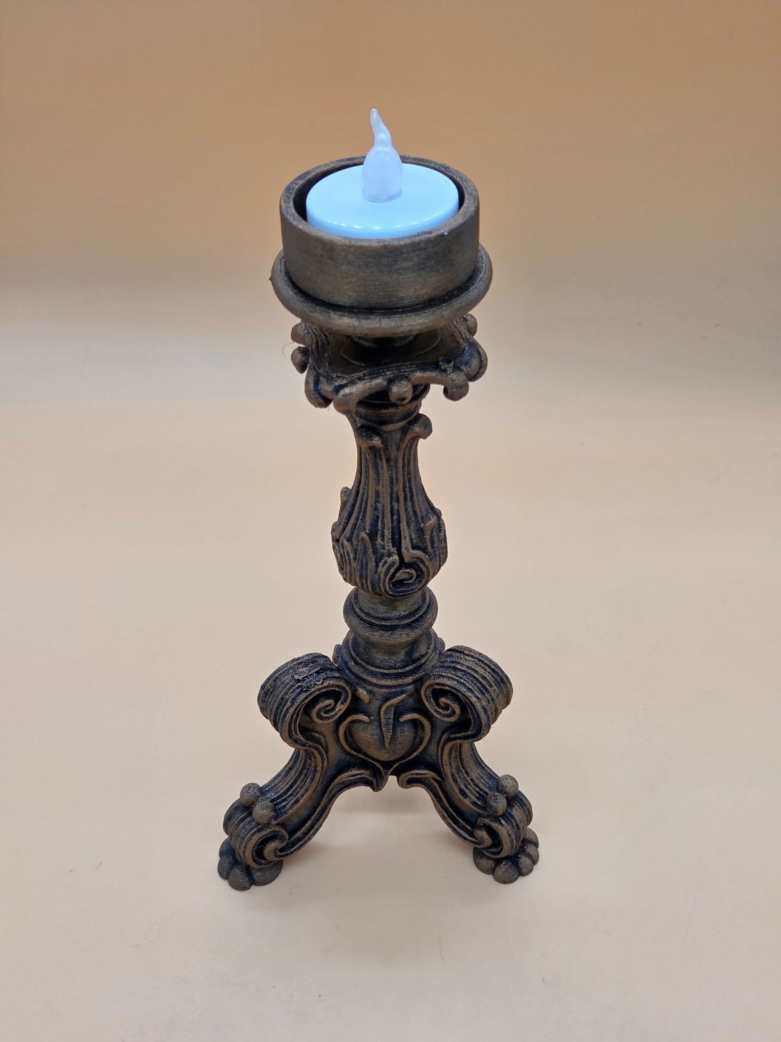 Deko Led Teelicht Halter. In vier verschiedenen Patinierungen erhältlich. 