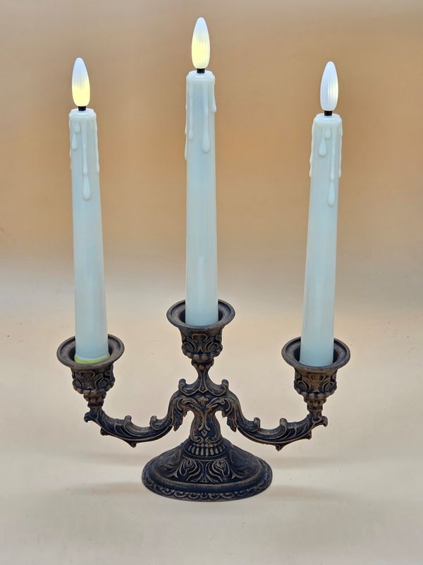 Kronleuchter, Deko LED Stabkerzen Halter, in flach. Für drei LED Stabkerzen. In vier verschiedenen Patinierungen erhältlich