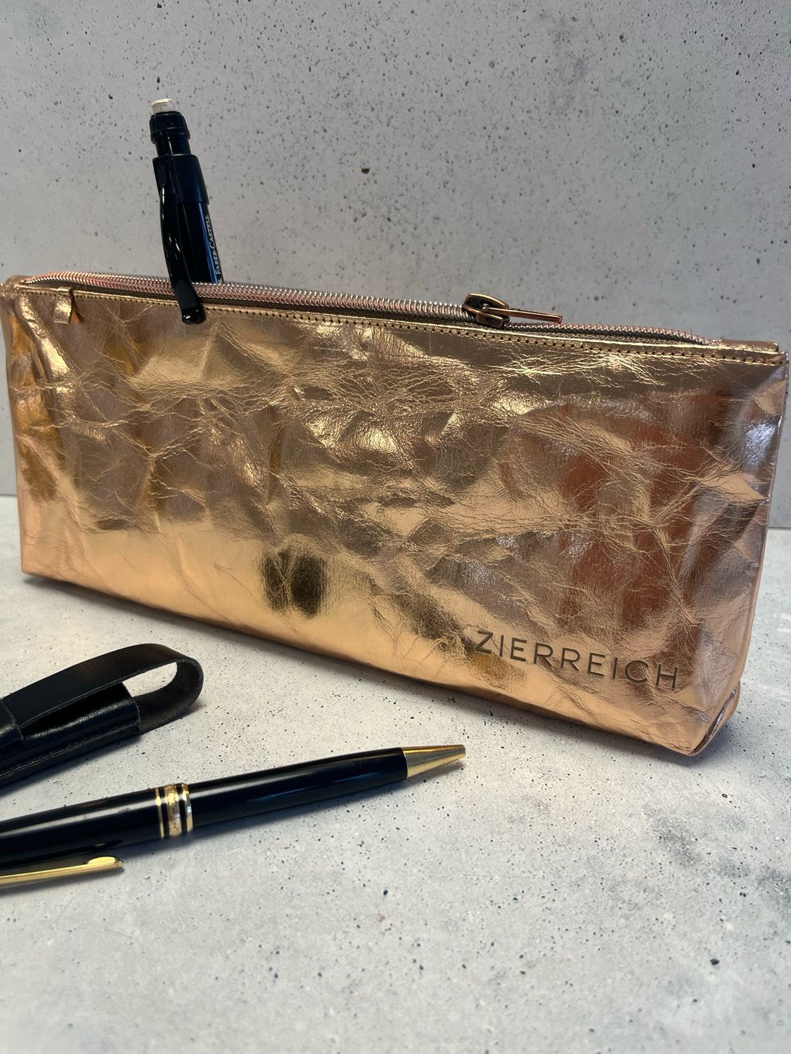 Federmäppchen / Etui aus SnapPap / veganes Leder / Kraftpapier in Roségold Federmäppchen / Etui aus SnapPap / veganes Leder / Kraftpapier in Roségold