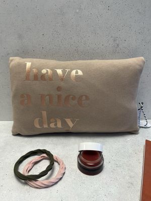 Kuschelkissen / Kissen / Minikissen / Kissen aus Kuschelsweat in grau mit Folienprint in Silber Kuschelkissen / Kissen / Minikissen / Kissen aus Kuschelsweat in grau mit Folienprint in Silber