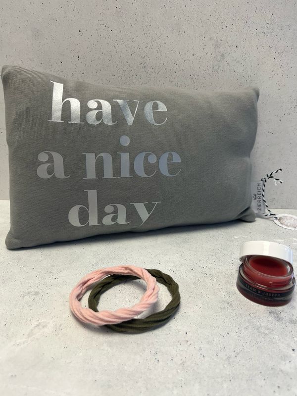 Kuschelkissen / Kissen / Minikissen / Kissen aus Kuschelsweat in grau mit Folienprint in Silber