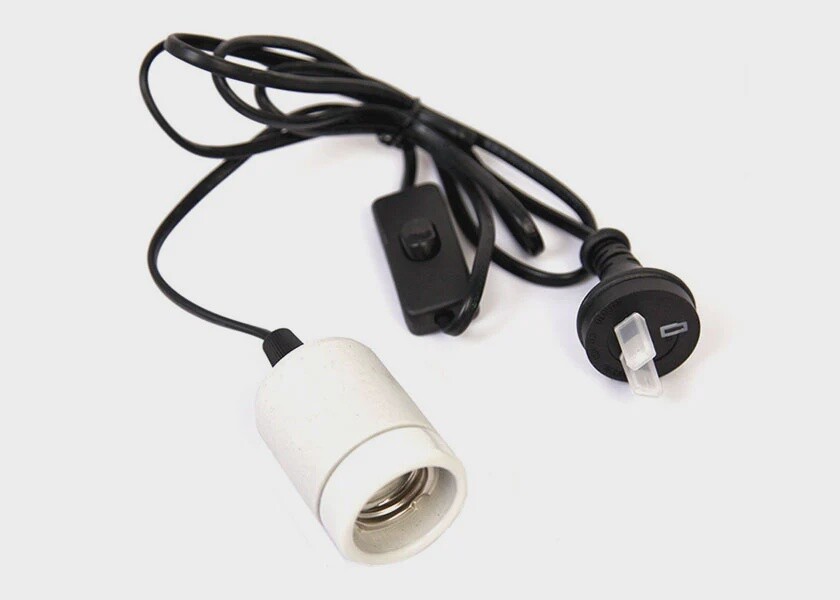 Reptile One Heat Lamp Socket Ceramic Suit Up To 200w E27 Screw