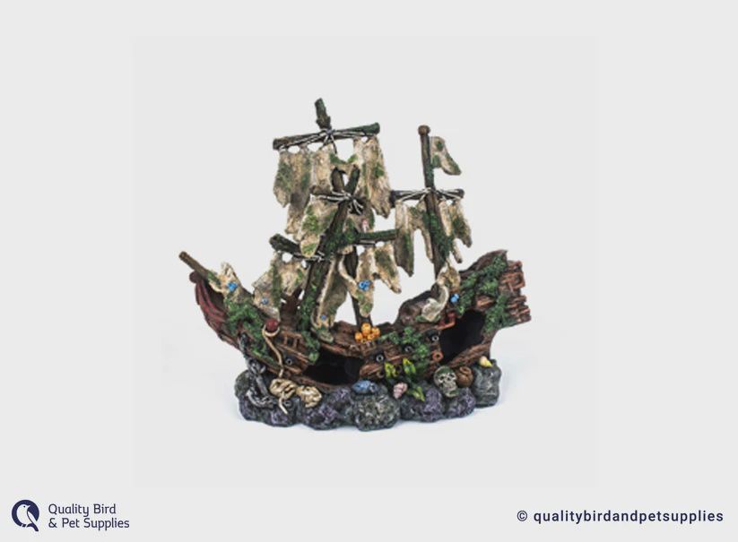 AquaWorld Old Shipwreck 30 x 11 x 28cm