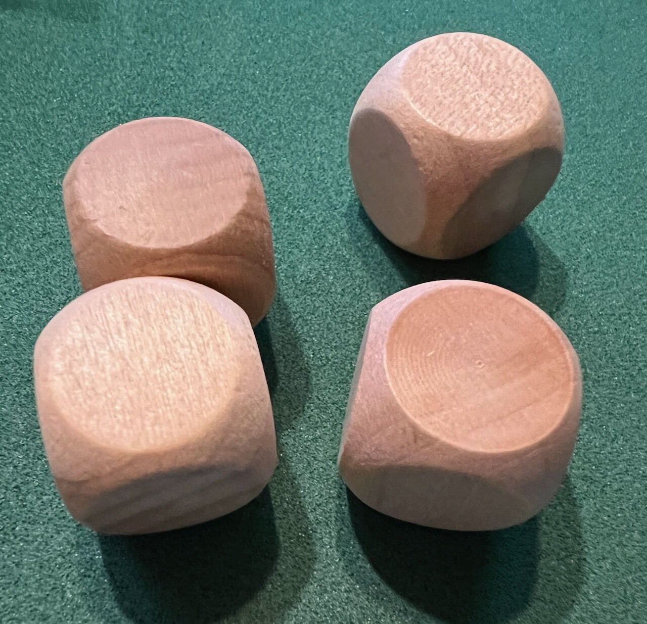 D6 (vide) en bois 16mm