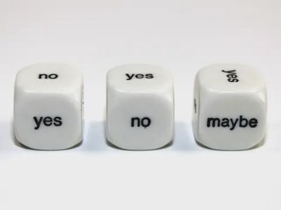 Decision 16mm d6 Blanc/Noir - Yes No Maybe