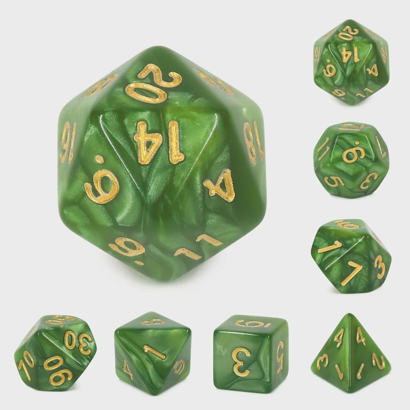 “Pearly Grass Green” dice set