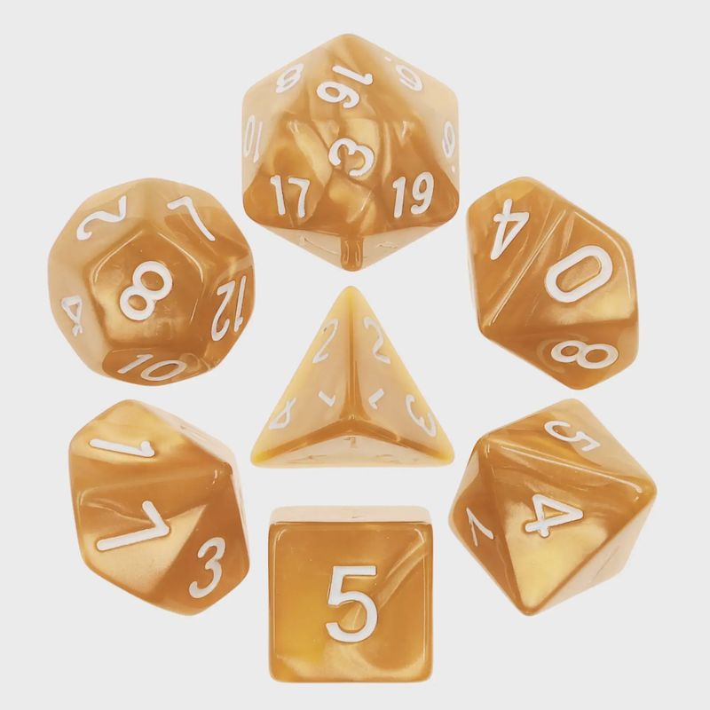 “Pearly Golden” dice set