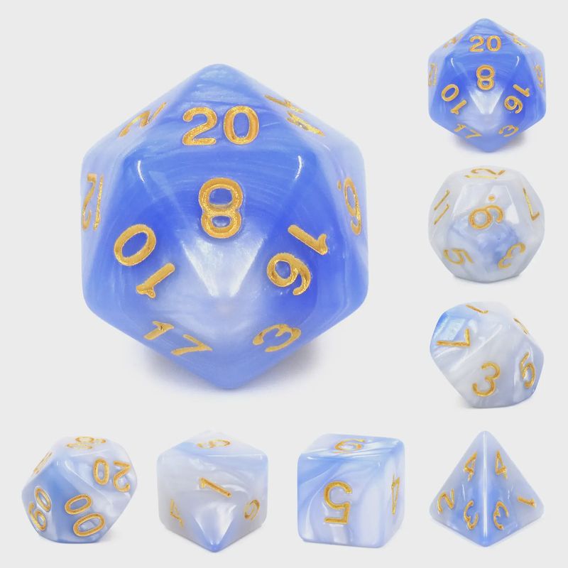 “Pearly Light Bleu &amp; White” dice set