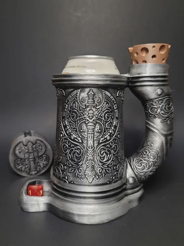 Dice mug Barbarian’s Grace