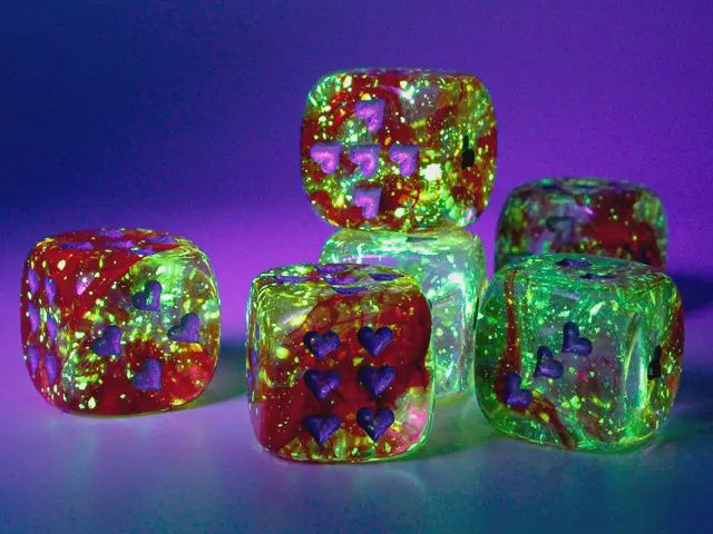 Nebula Red/silver w/heart pips Luminary 16mm Single d6 dice