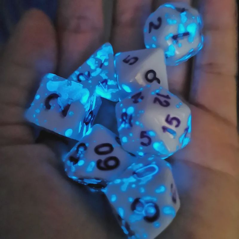 7-Piece Luminescent Polyhedral Dice Set: Neurotoxin