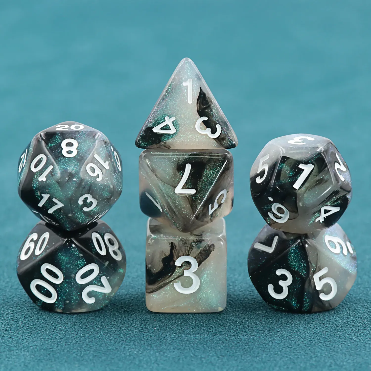 7-Piece Luminescent Polyhedral Dice Set: Stellar Explosion