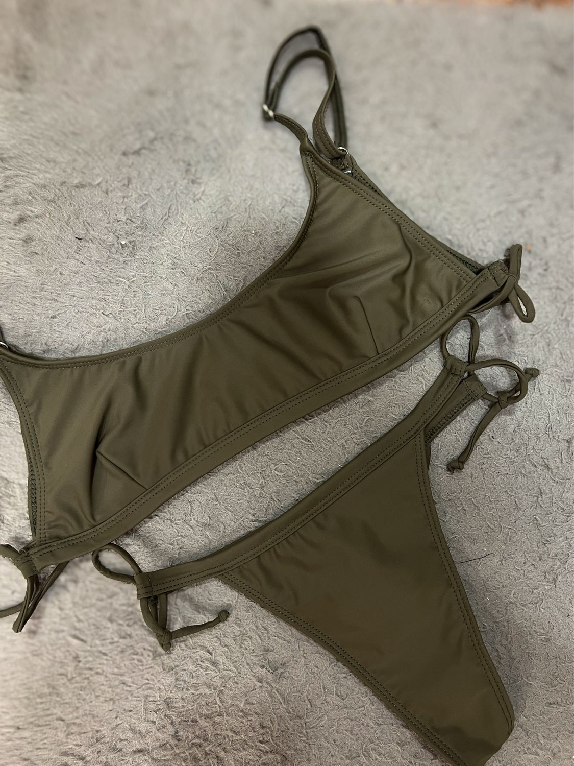 Bikini Ibiza verde militar
