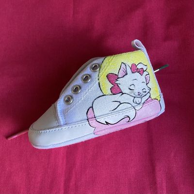 PERSONALIZZAZIONE SU SCARPINE PER NEONATI