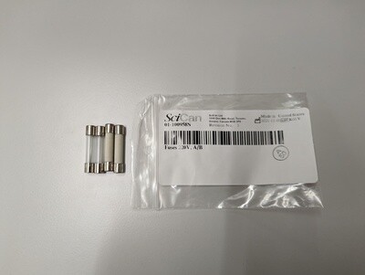 01-100958S has 4 fuses 2x8A and 2x0.5A