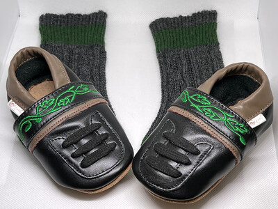 Set: Alpine Lederpuschen &amp; Trachtensocken