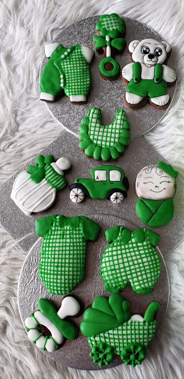 Groene peperkoeken met een auto.