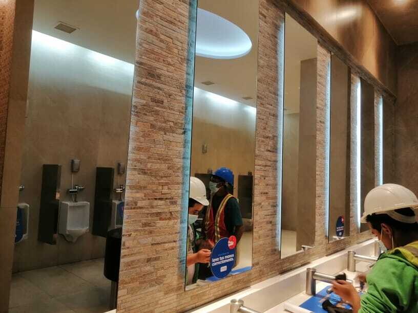 Espejo con Marco Elegante