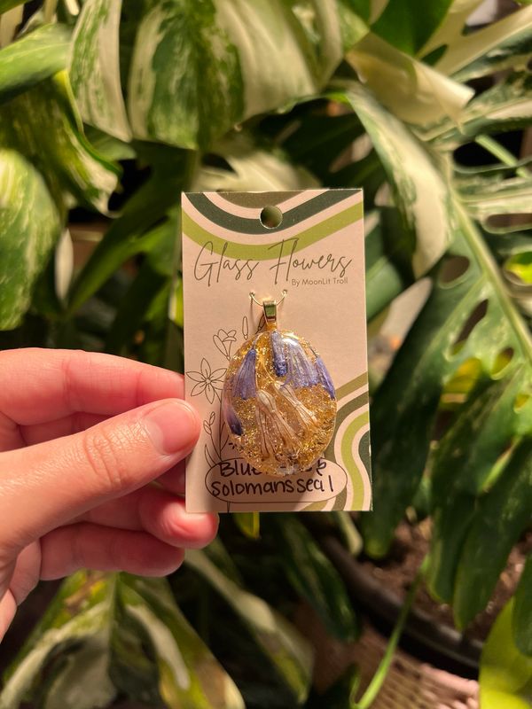 Blue Bells And Solomon’s Seal Pendant -oval