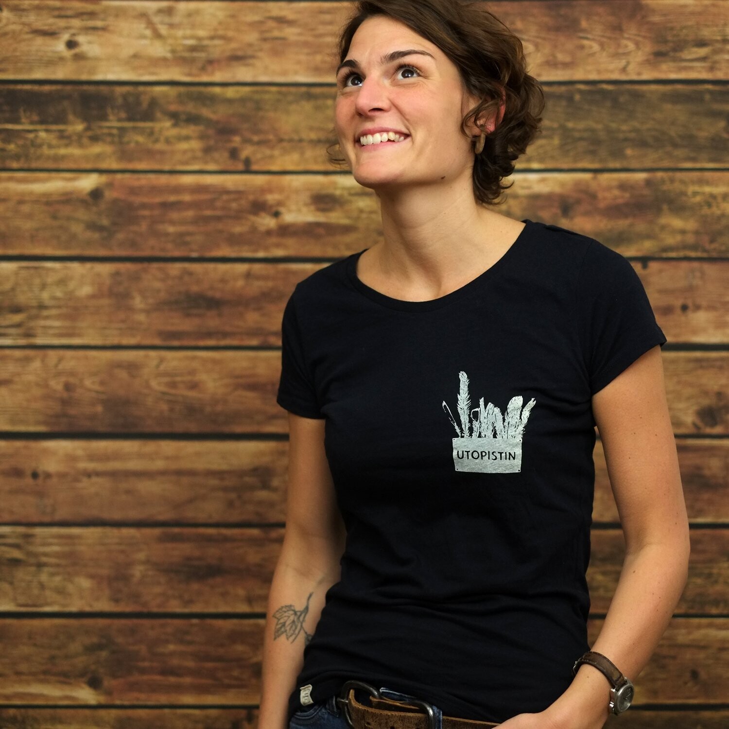 Womens Rounded Neck T-Shirt "Utopistin" Navy