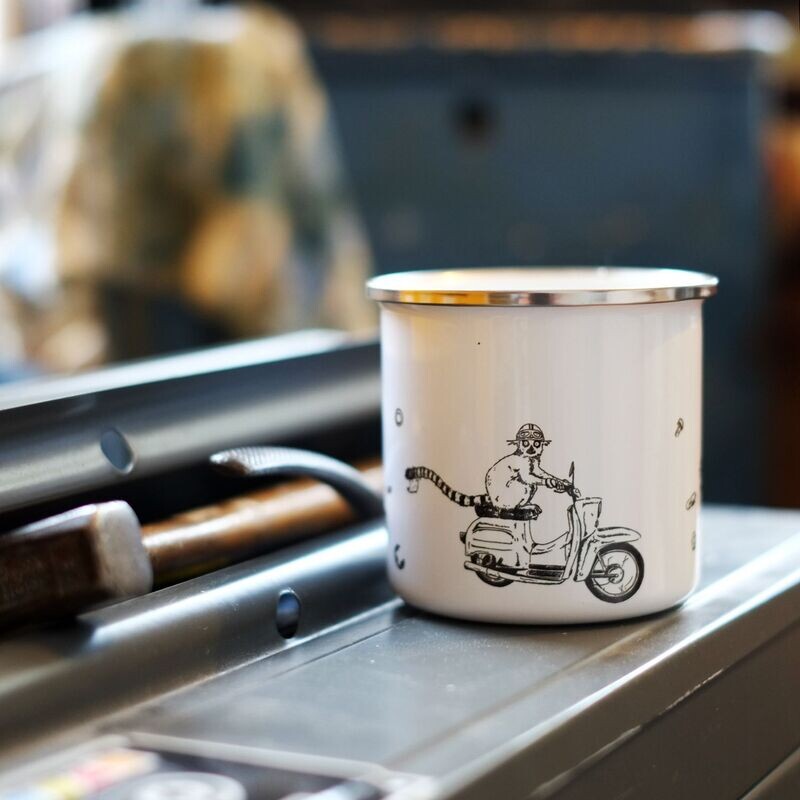 Emailletasse "Rollertyp"