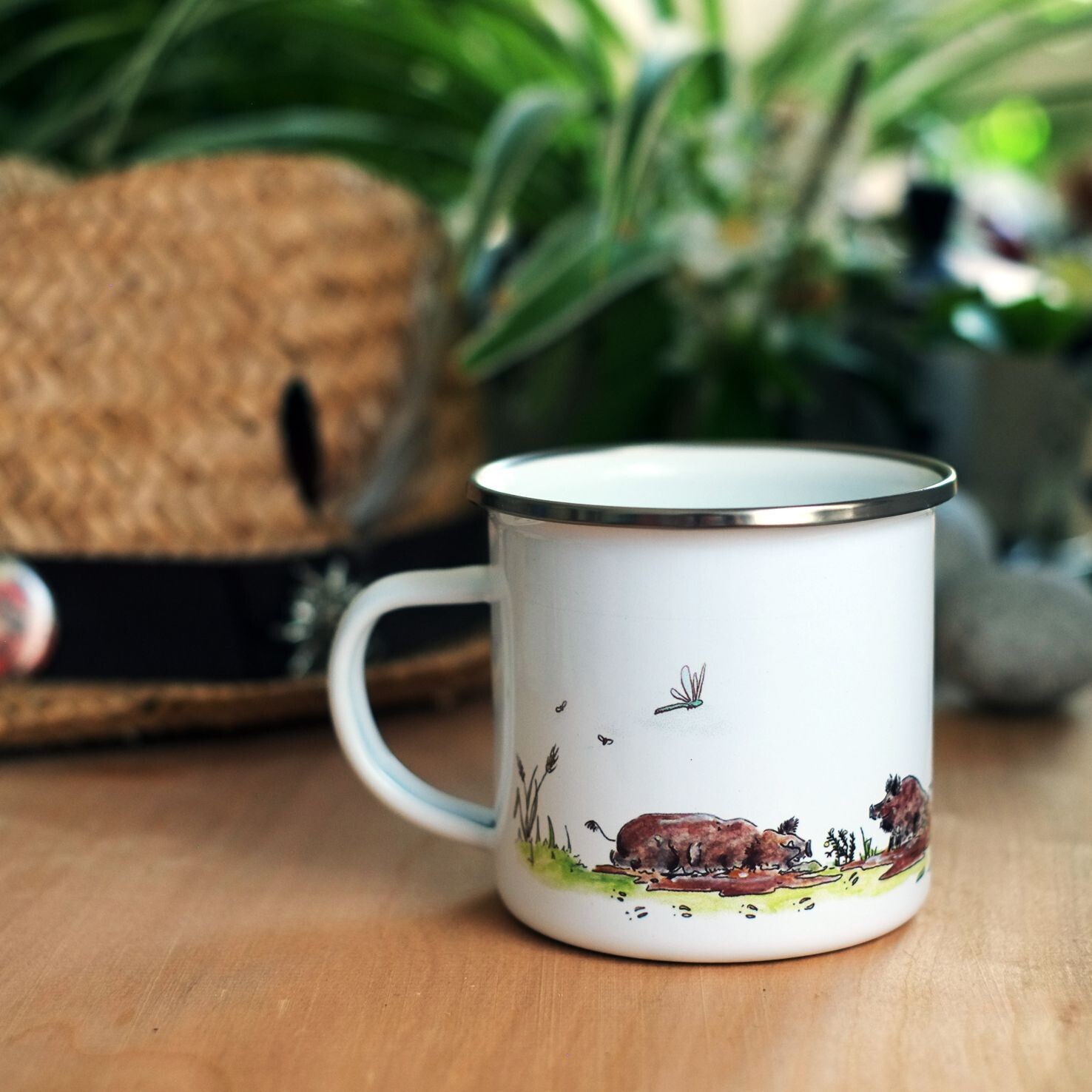 Emailletasse "Wildschweinfamilie" aus der Serie "Waldtiere im Sommer"