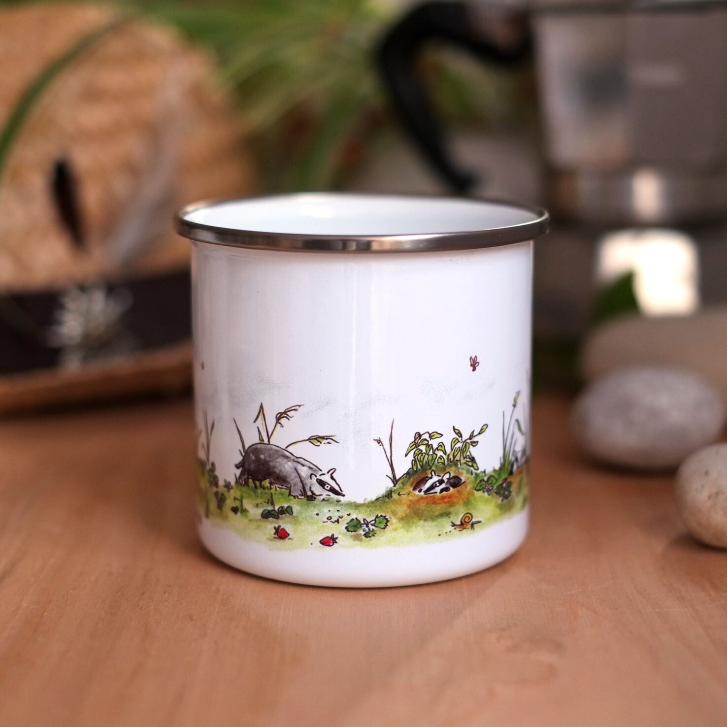 Emailletasse "Dachse" aus der Serie "Waldtiere im Sommer"