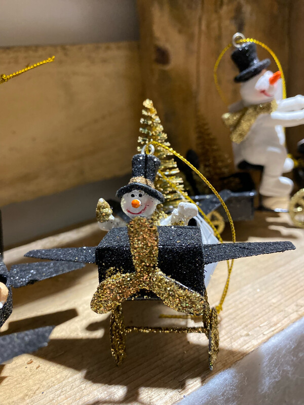 Suspension Bonhomme de neige avion