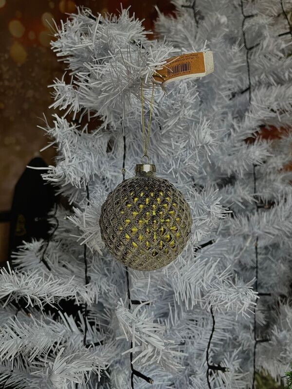 Boule de Noël effet neige pailletée vert pomme de pin