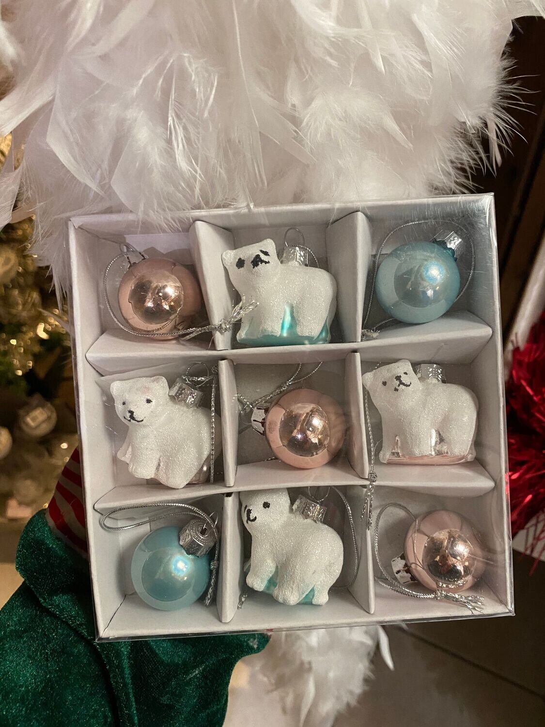Coffret boules de noël et ours blanc